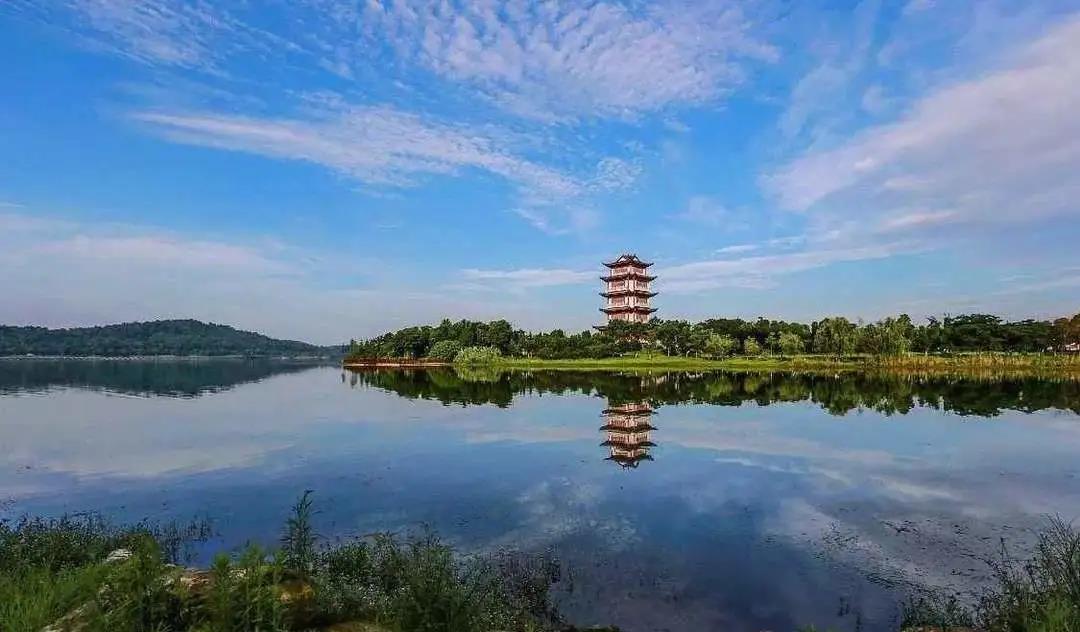 琨能千里送愛(ài)心 助力嘉魚(yú)抗洪魔